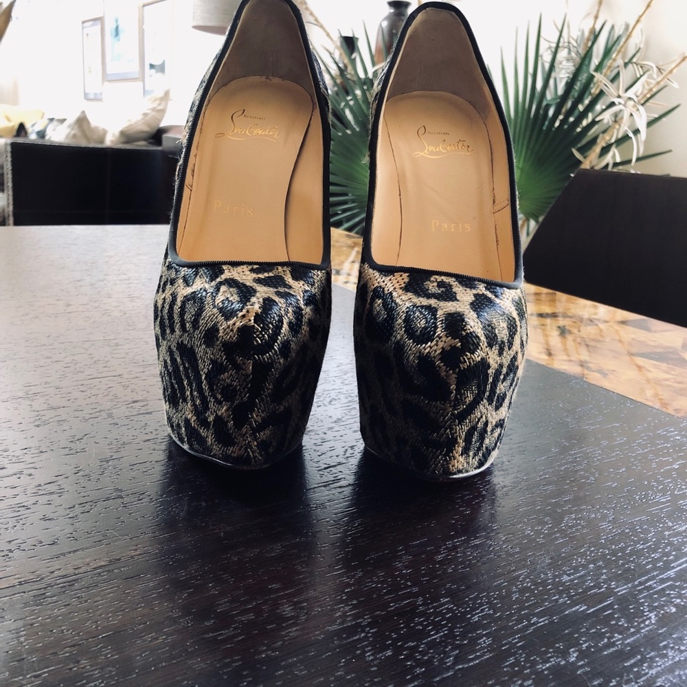 Christian Louboutin Jacquard Leopard Print Pumps - Picture 6 of 9